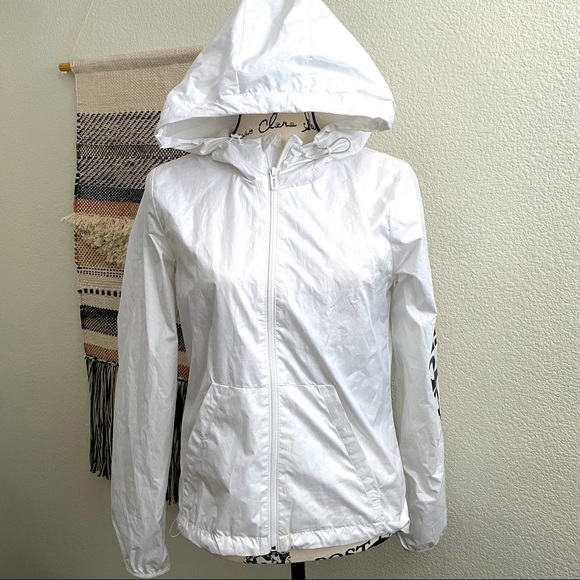 Adidas lightweight windbreaker - Picture 3 of 6